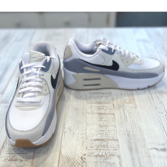 Nike Air Max 90 Women Casual Sneakers White Grey Gum Sole CZ1619 101 - Picture 2 of 6